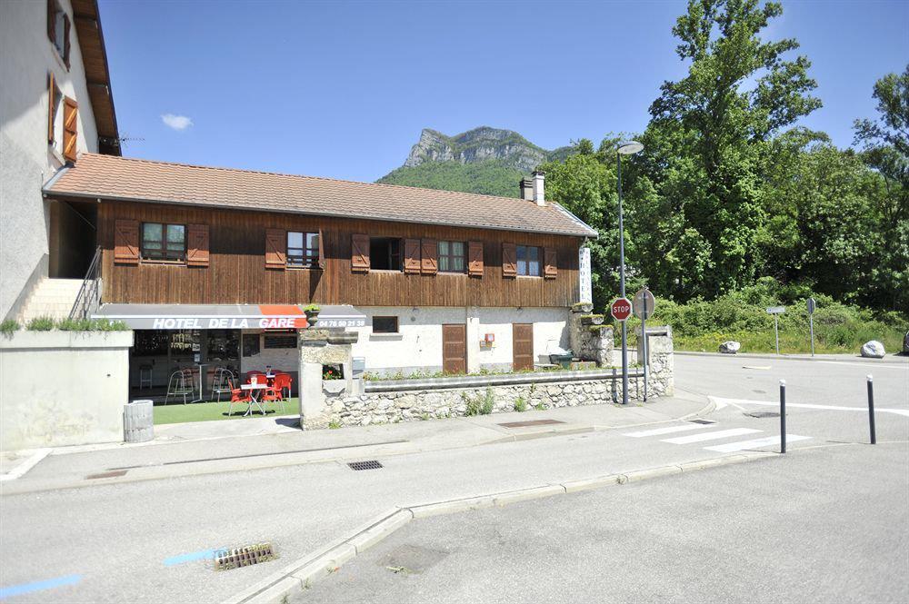 Alp'Hotel Voreppe Eksteriør billede